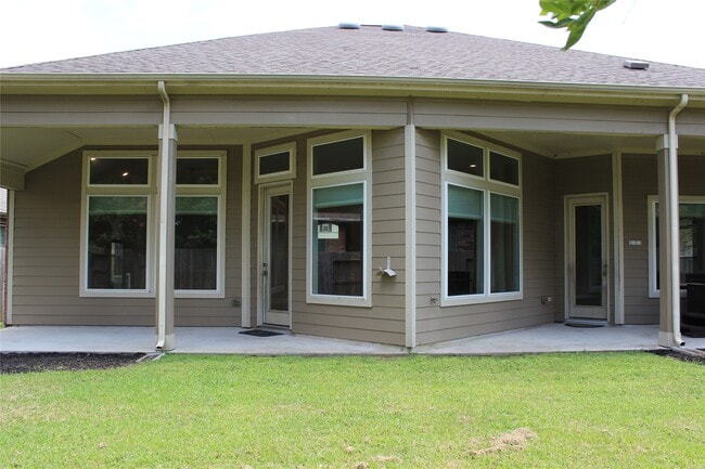 Building Photo - 8727 Stoney Brook Ln