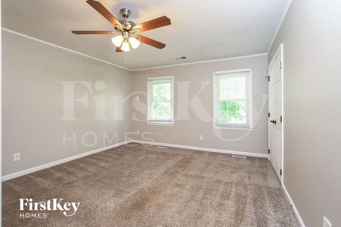 Building Photo - 7 Stoney Glen Pl