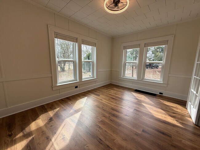 Building Photo - 4676 Sevierville Rd