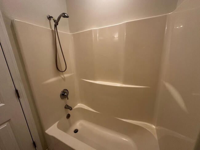 Building Photo - Market Common Townhome