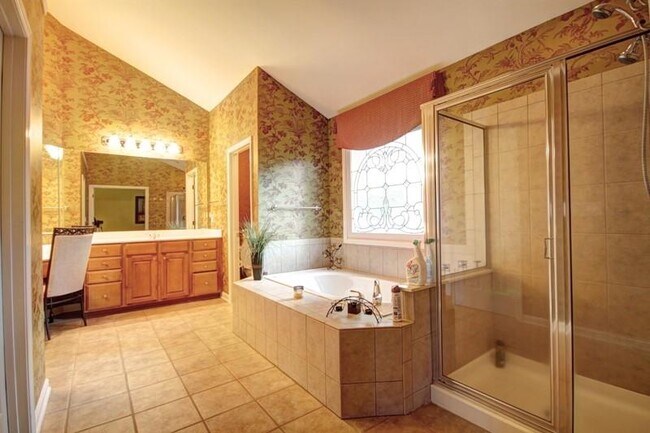 Building Photo - 4324 Canaan Way NE