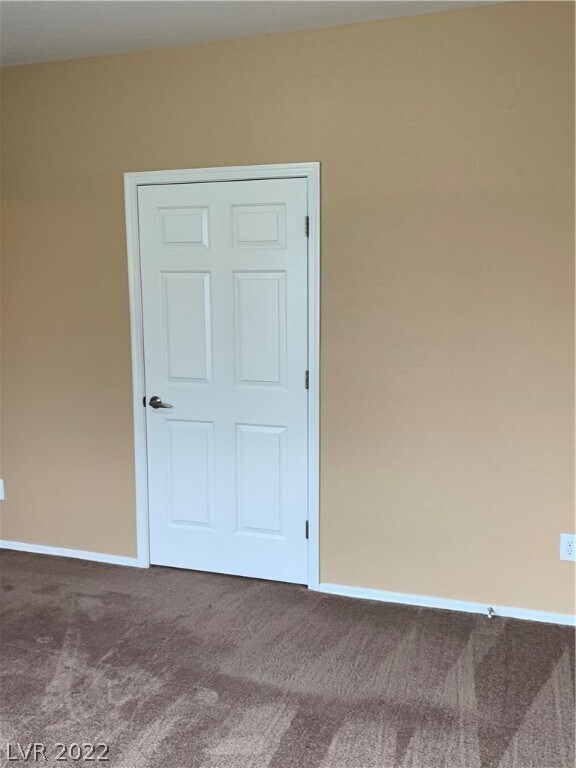 Building Photo - 6868 Sky Pointe Dr