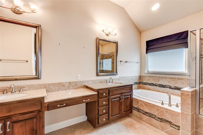 Building Photo - 4103 Front Range Ln