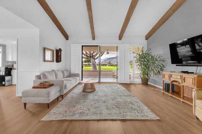 Building Photo - 17 Lugo Dr