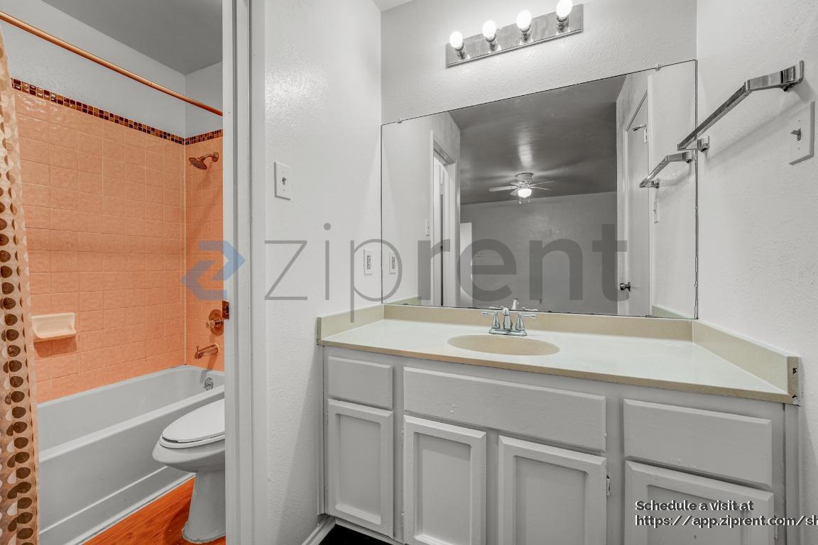 Building Photo - 4708 Carsonhill Dr