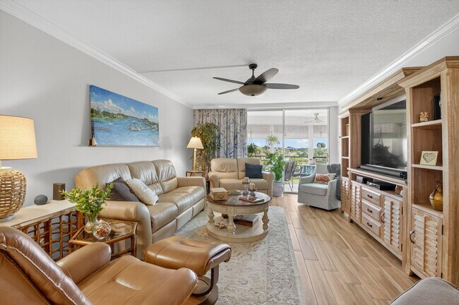 Building Photo - 23279 Barwood Ln N