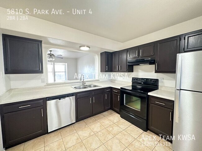 Building Photo - 5810 S Park Ave