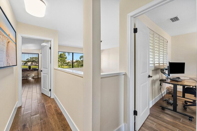 Building Photo - 858 Windermere Way