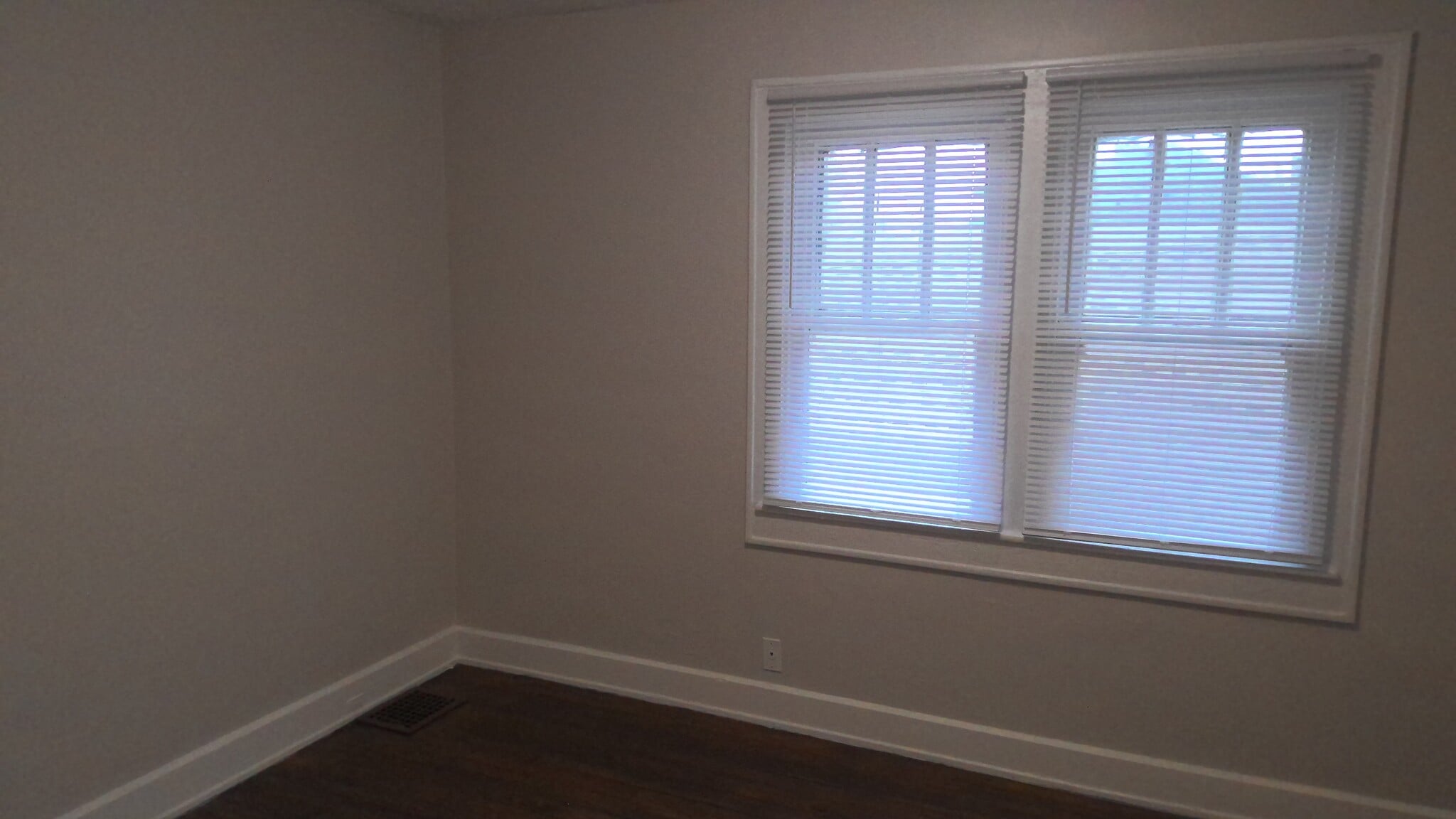 Building Photo - 815 N Bancroft St