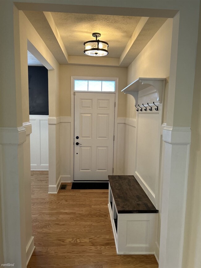 Building Photo - 4 br, 3.5 bath Townhome - 120 Robert Street