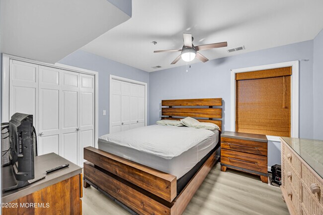Building Photo - 15 E Tuna Way