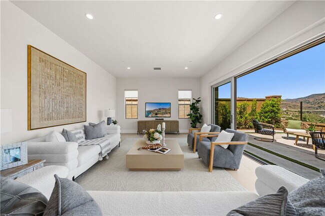 Building Photo - 122 Mossvine