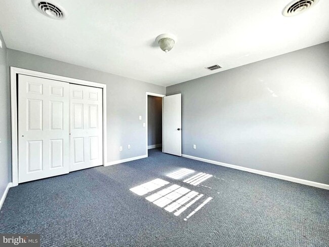 Building Photo - 8681 Mar Lynn Dr
