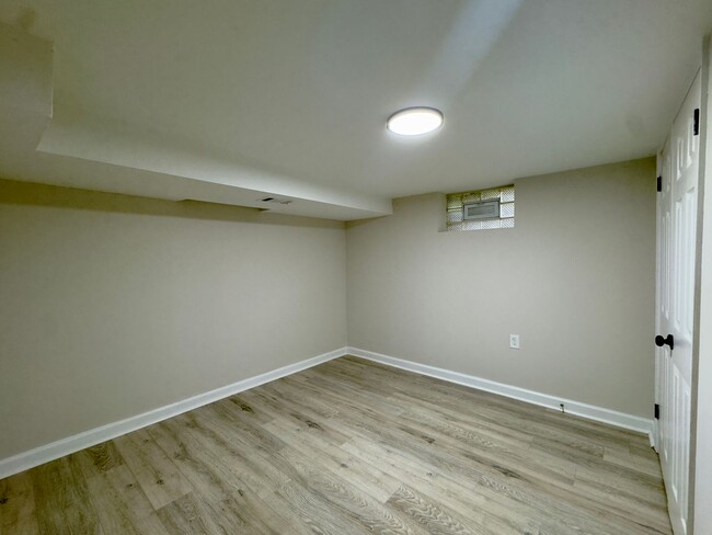 Building Photo - 3903 Innerdale Ct