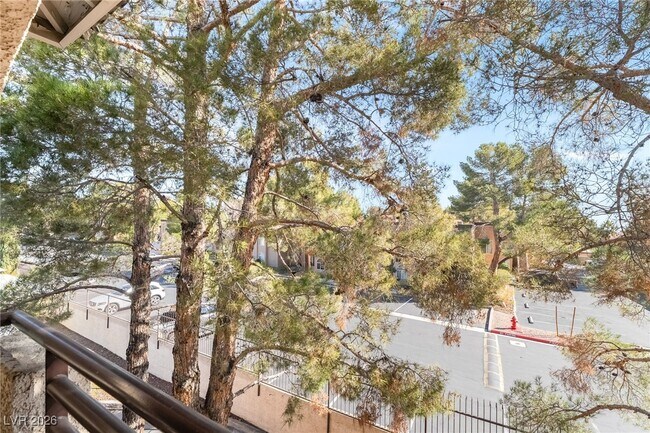 Building Photo - 3320 S Fort Apache Rd