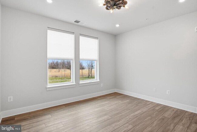 Building Photo - 111 Marshgrass Wy