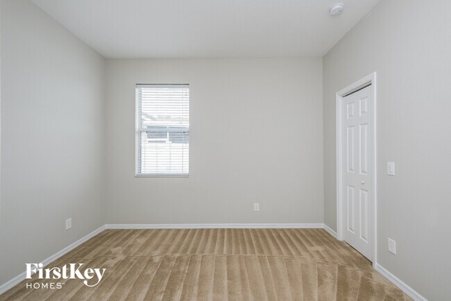 Building Photo - 527 Dunaway Dr
