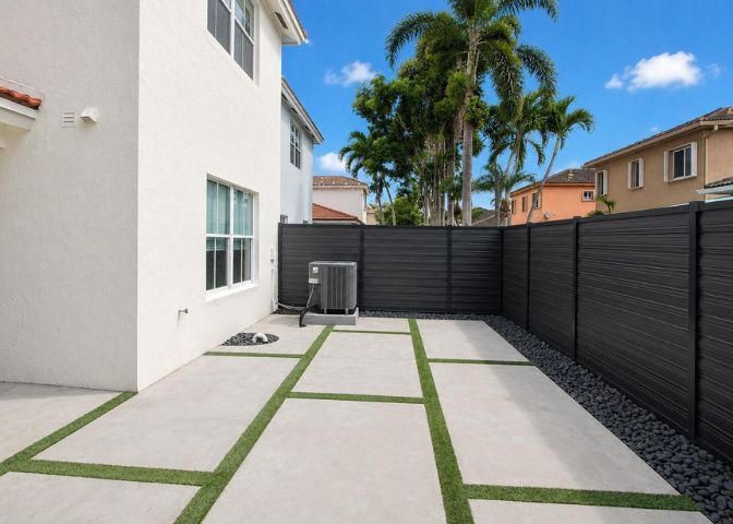 Building Photo - 16354 SW 48th Ter
