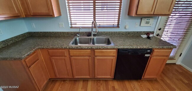 Building Photo - 1630 W Gentle Brook Trail