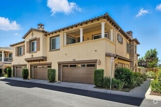 Building Photo - GORGEOUS 4+3 in Copperhill Area