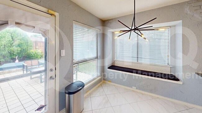 Building Photo - 6708 Roman Ct