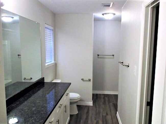 Building Photo - 16130 Speyburn Ct
