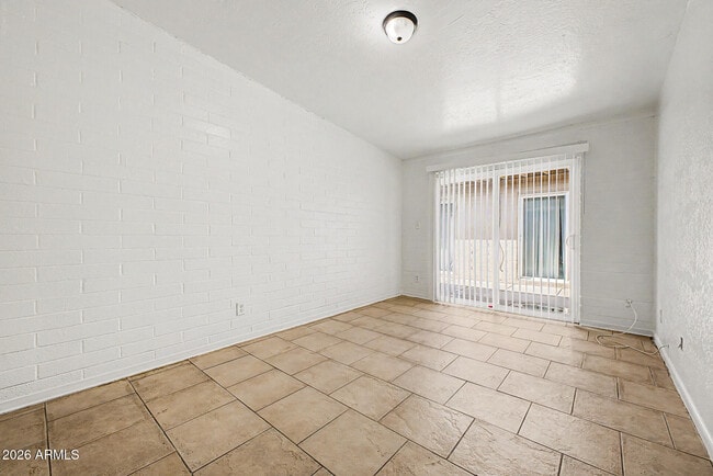 Building Photo - 7106 N 68th Ave