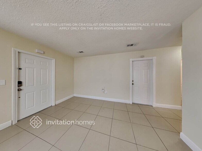 Building Photo - 16099 SW 138th Pl