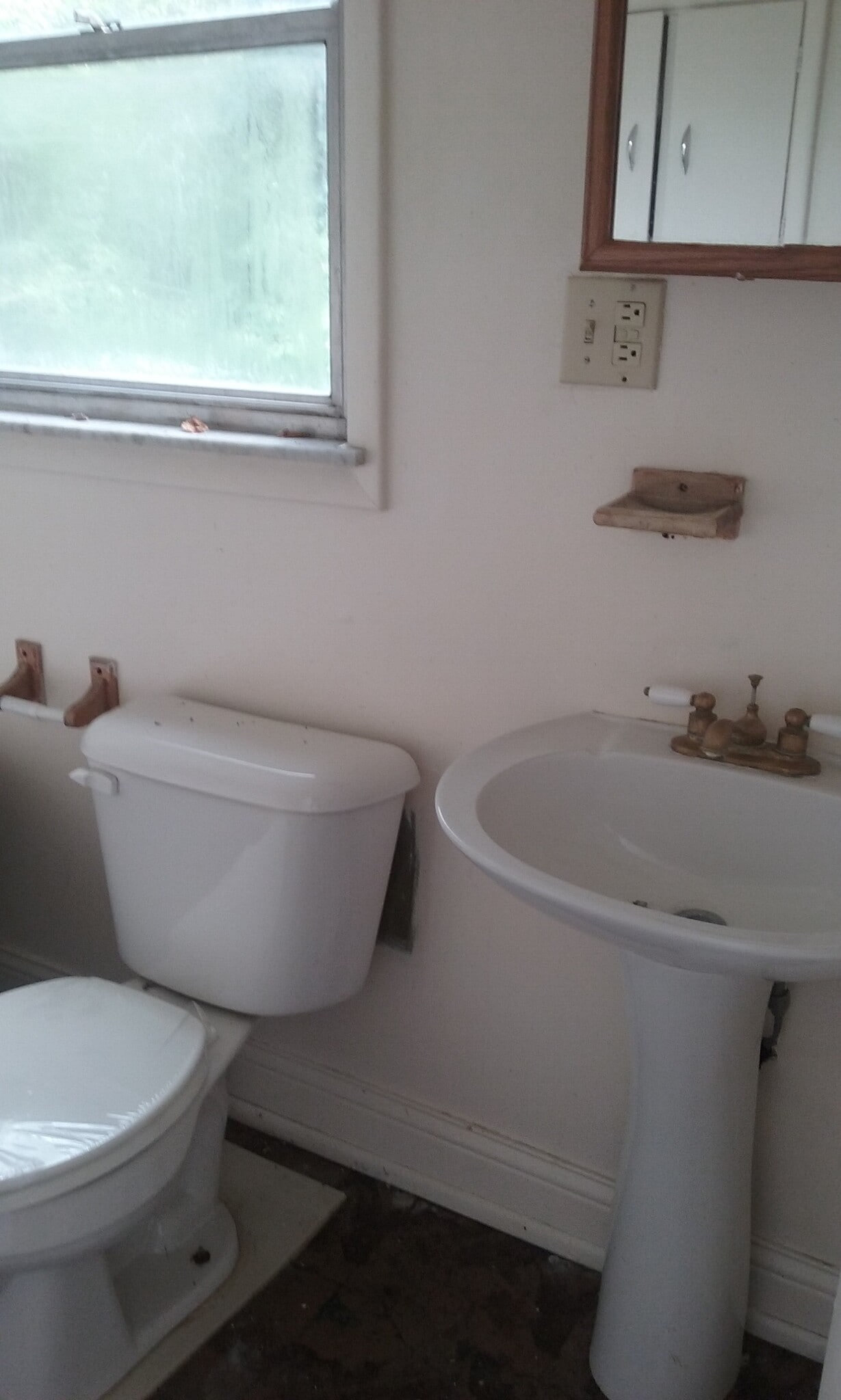 Building Photo - 2230 Ravine St