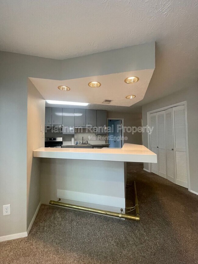 Building Photo - 402 Wynnes Ridge Cir SE