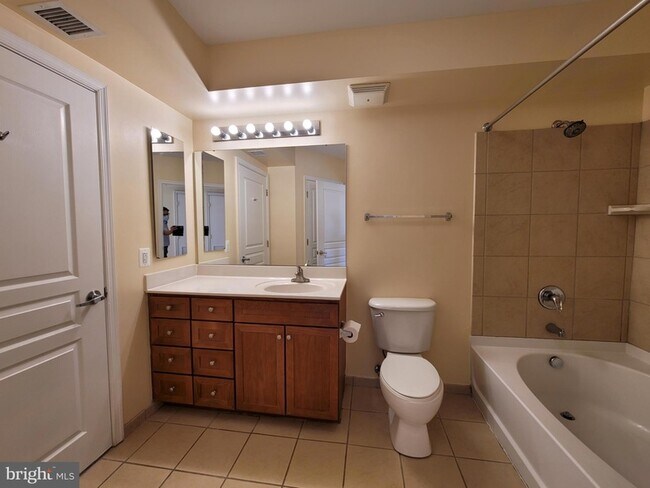 Building Photo - 631 D St NW