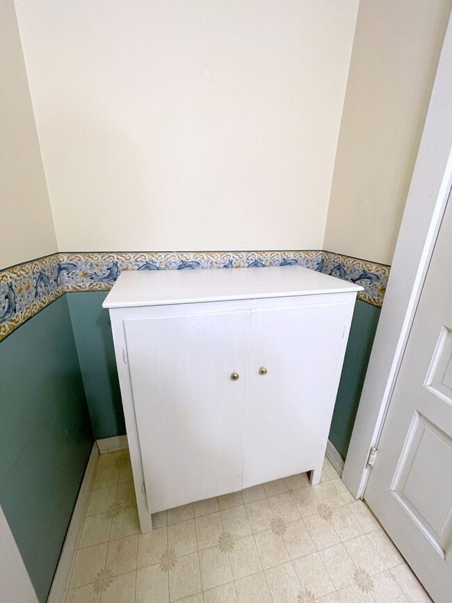 Building Photo - Beautiful Country Living with this 3 Bedroom, 2 Bathroom Farm House in Concord School District