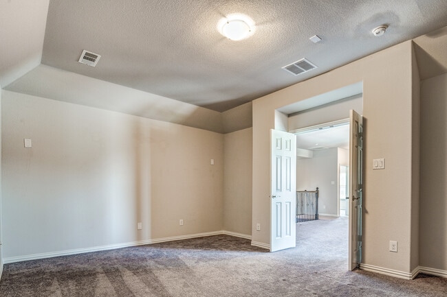 Building Photo - 14015 Steadman Dr