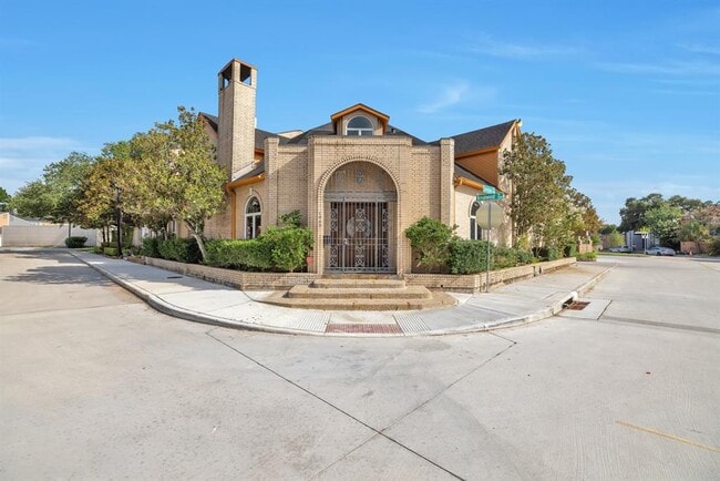 Primary Photo - 4063 Breakwood Dr