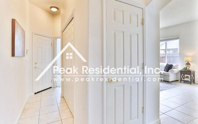 Building Photo - Spacious Elk Grove 4bd/2ba Home with 2 Car...