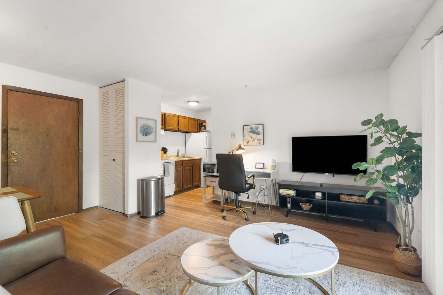 Building Photo - 2601 University Ave