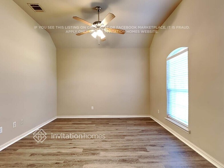 Building Photo - 1637 Salado Tr