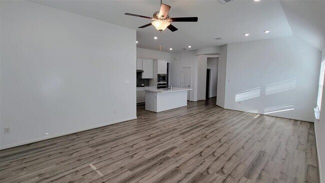 Building Photo - 1033 Leadtree Loop