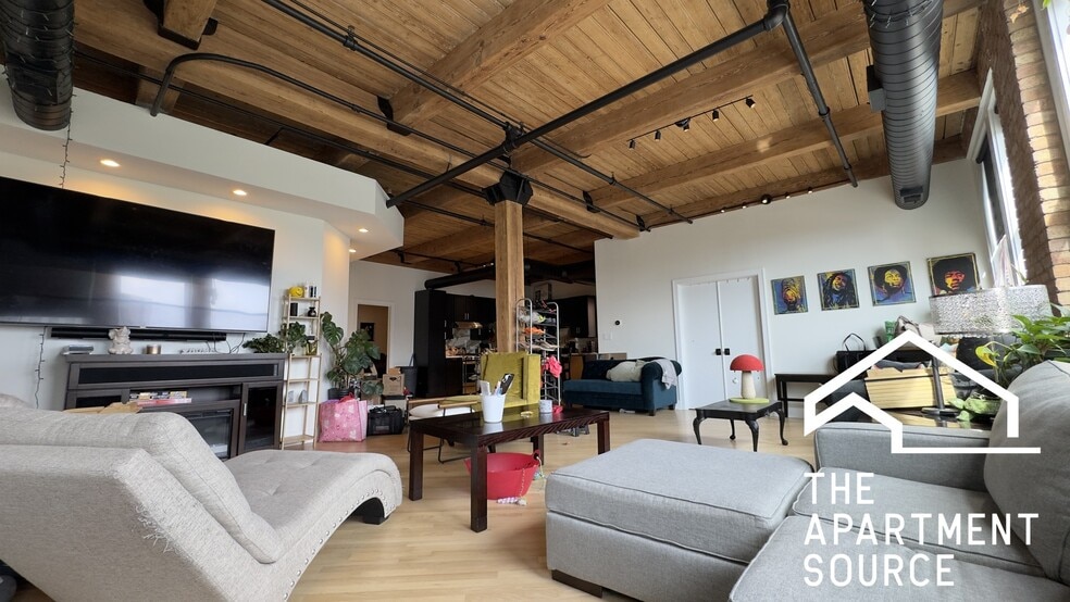 Building Photo - 411 S Sangamon St