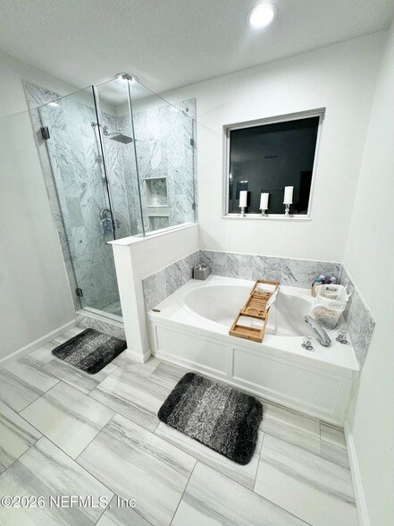 Building Photo - 955 Churchhill Ln