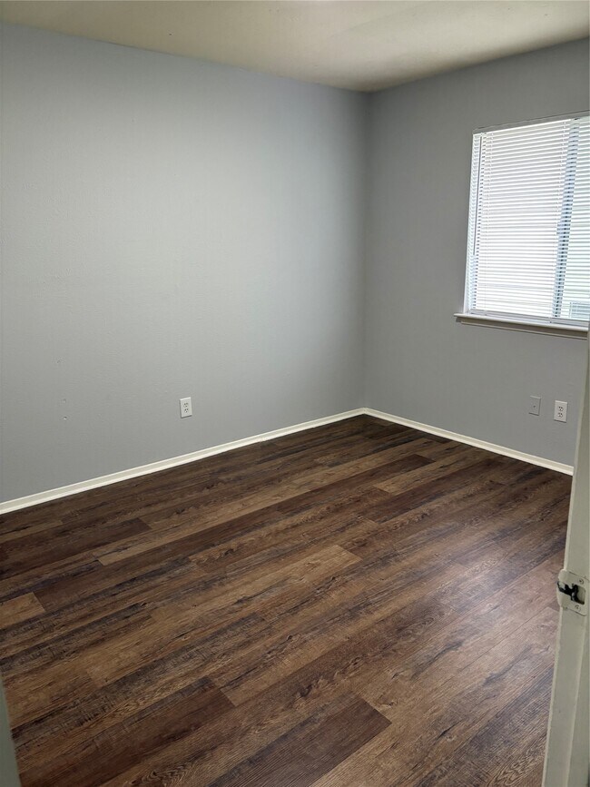 Building Photo - 22726 Leedstown Ln