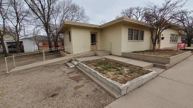 Building Photo - Residential/Office