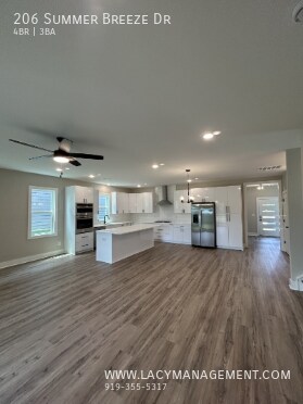Building Photo - 206 Summer Breeze Dr
