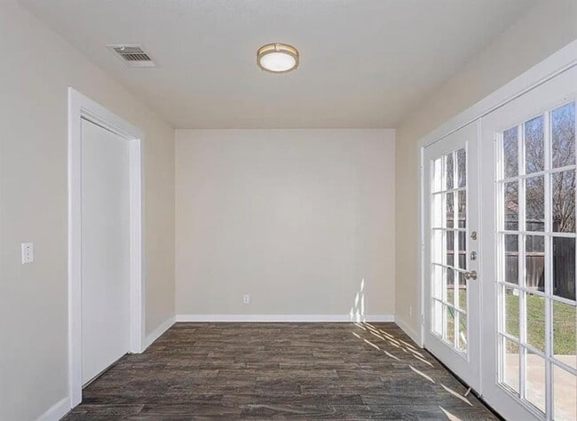 Building Photo - 20805 Trotters Ln