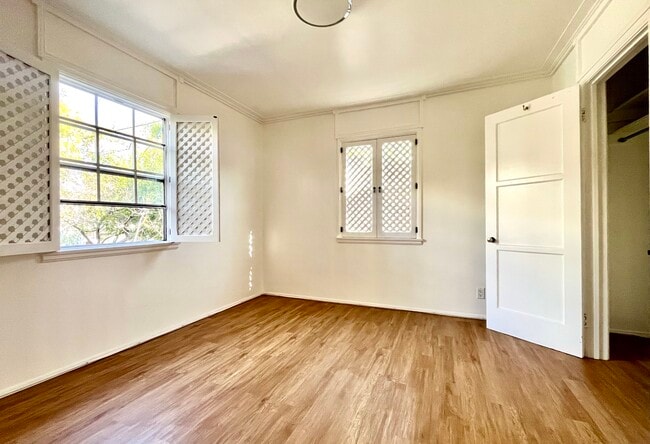 Building Photo - 1217 N Curson Ave