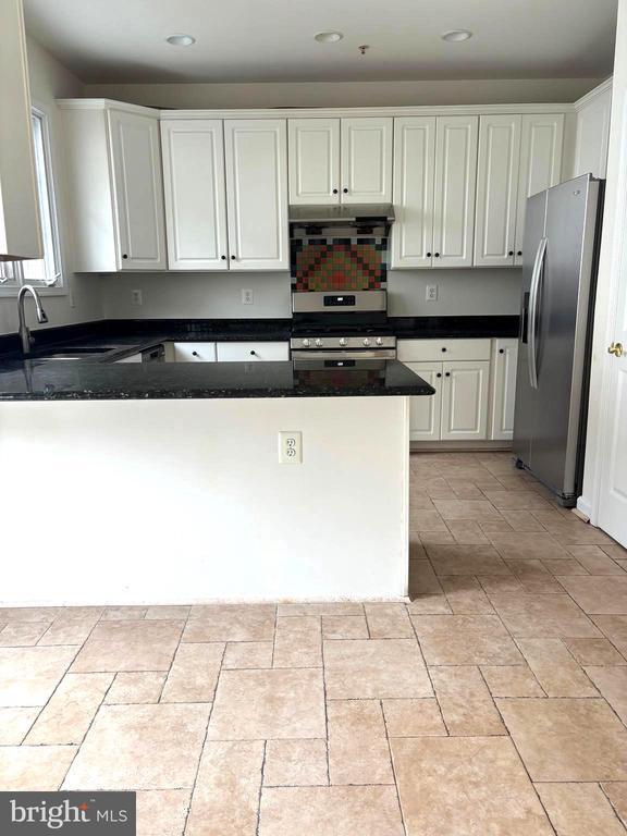 Building Photo - 8894 Ashgrove House Ln