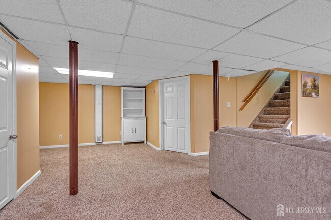 Building Photo - 253 Fairmount Ave