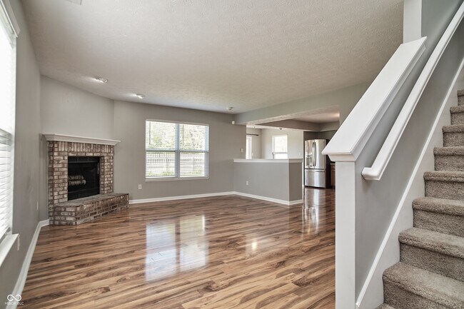 Building Photo - 10856 Trailwood Dr