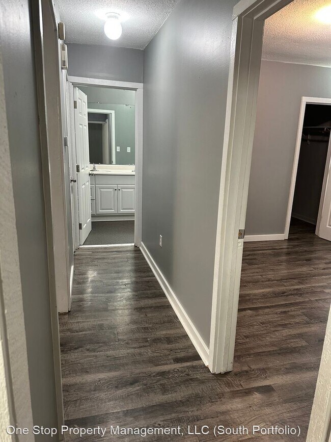 Building Photo - 2 br, 1 bath House - 225 Lexington Rd Apt A