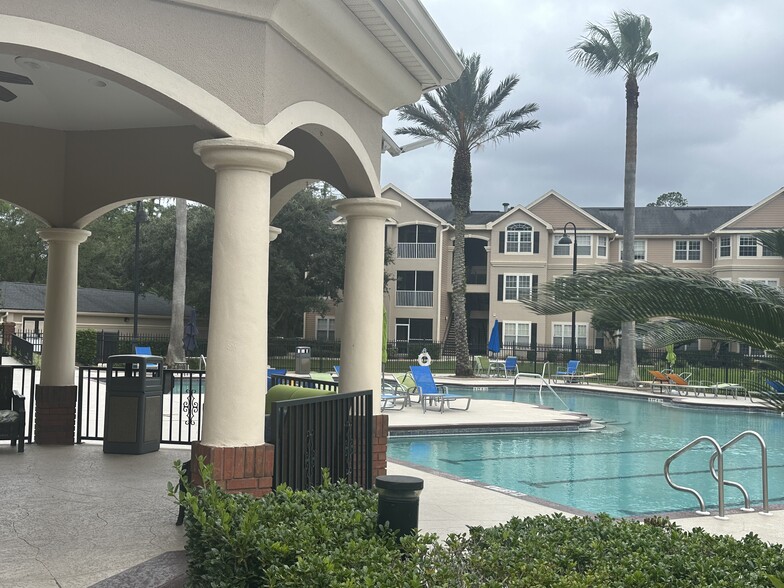 Pool with Hot Tub - 13810 Sutton Park Dr N